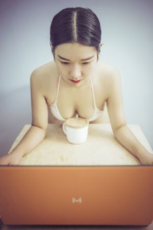 美丽的小蜜桃4春潮
