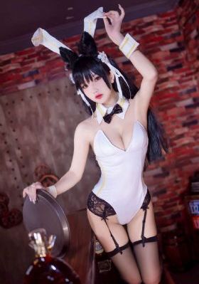 和两个小婕子做受hd