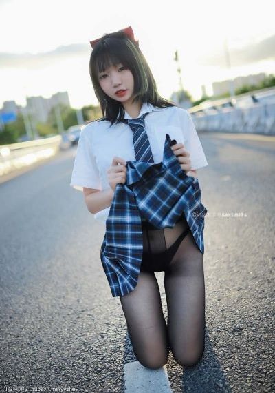 欧美大尺度吃奶做爰